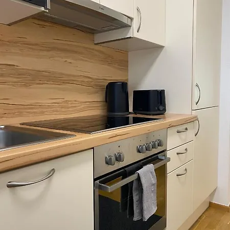 Zwischen & Zentrum / Messe. Arbeitsplatz, Tg Apartment Klagenfurt am Woerthersee
