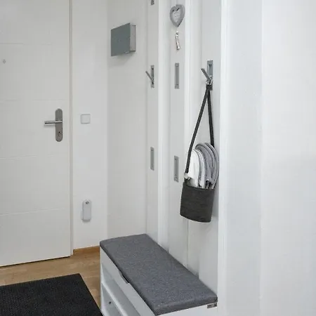 Zwischen & Zentrum / Messe. Arbeitsplatz, Tg Apartment