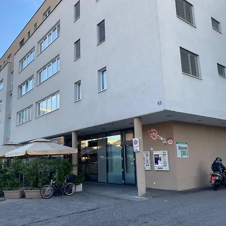 Zwischen & Zentrum / Messe. Arbeitsplatz, Tg * Klagenfurt am Woerthersee